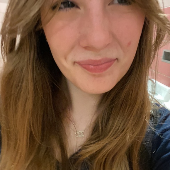 Meet your Posher, Isabella - Picture 4 of 13